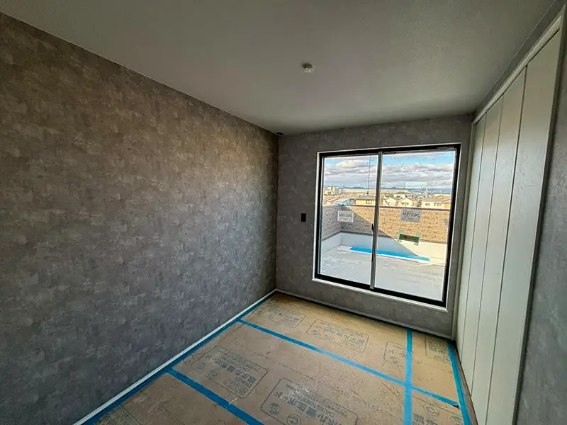 京都市伏見区淀樋爪町の新築一戸建ての洋室