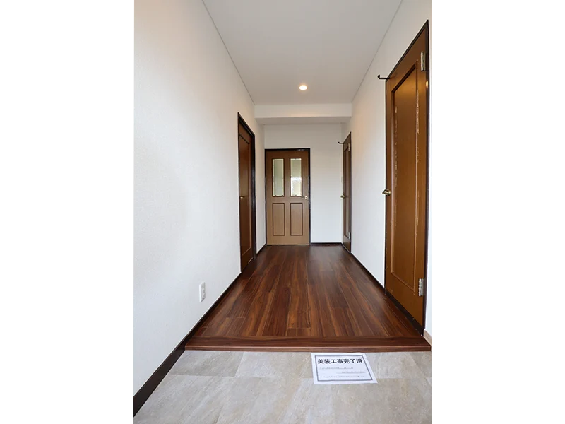 鴻池日光ハイツ（4LDK）中古マンションの玄関