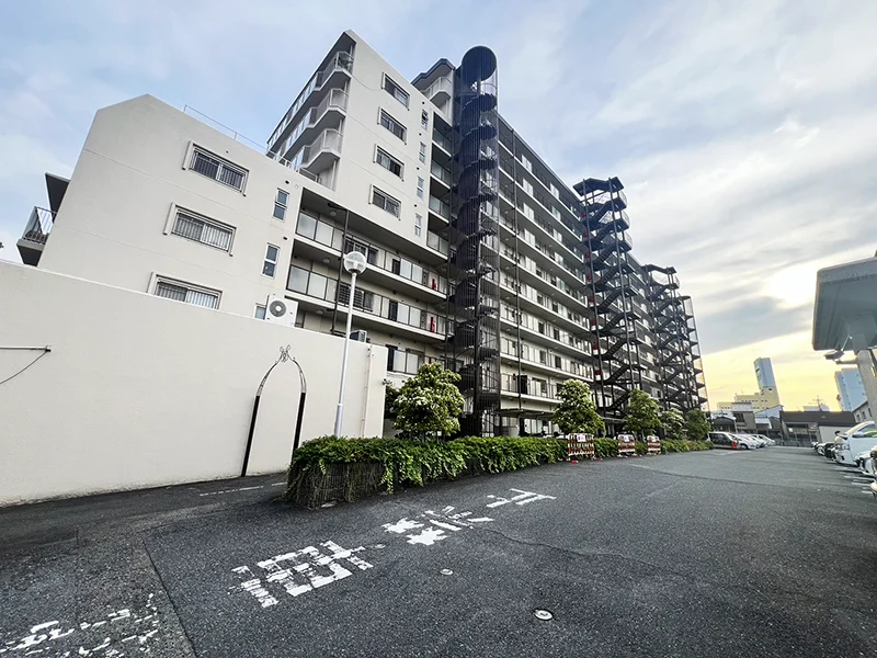 鴻池日光ハイツ（4LDK）中古マンションの外観