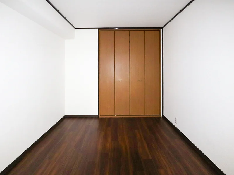 鴻池日光ハイツ（4LDK）中古マンションの洋室