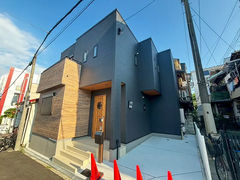 大阪市生野区舎利寺１丁目の新築一戸建ての外観