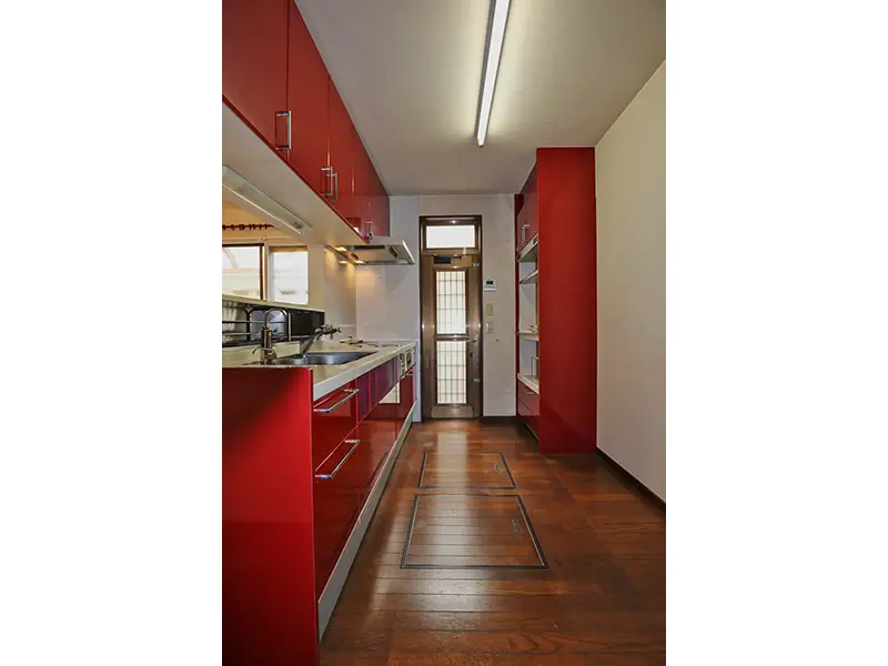 三重県名張市桔梗が丘西６番町の中古一戸建てのキッチン