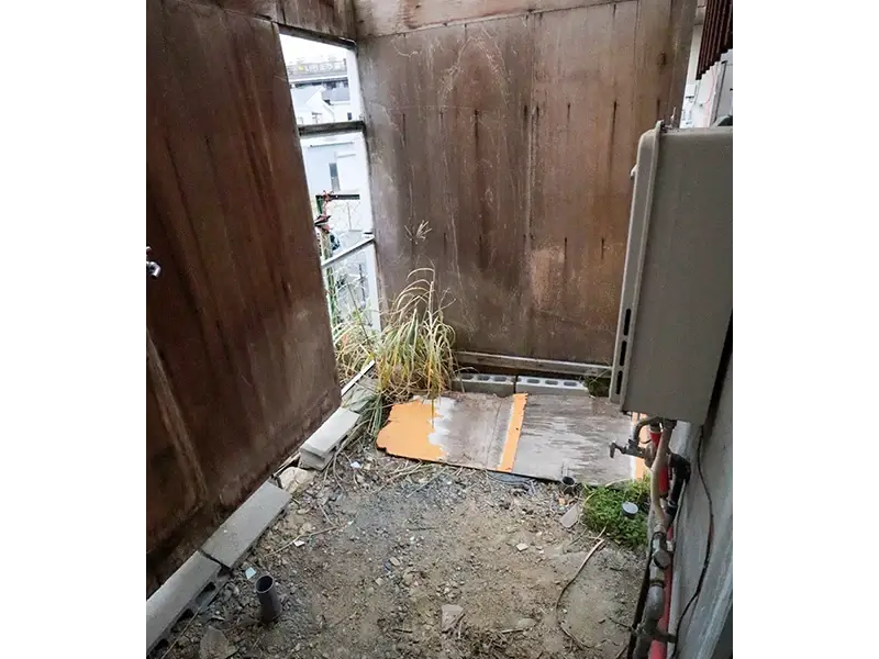 大阪府寝屋川市打上南町 高利回り投資向け中古戸建（3DK）の裏庭