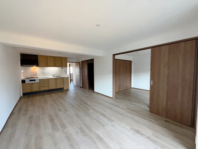 南海狭山コーポ2号棟707号室（3LDK）のリビング