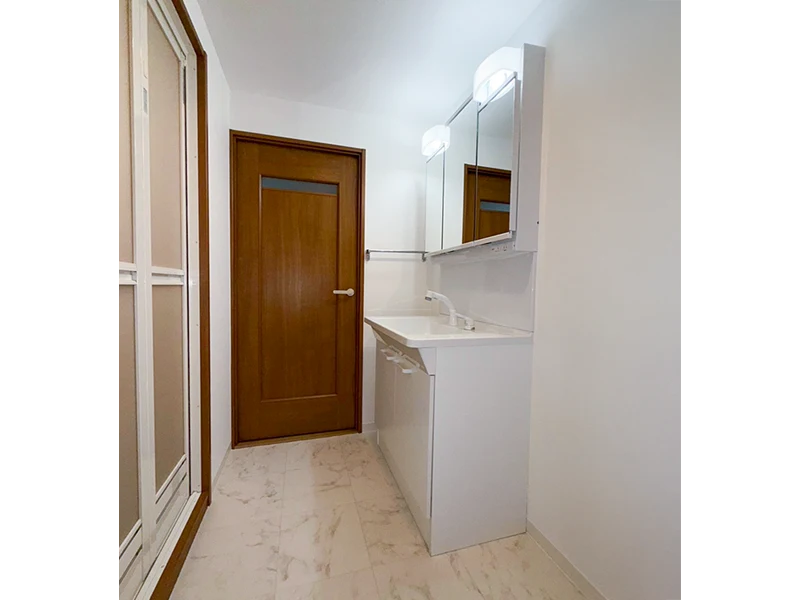 南海狭山コーポ2号棟411号室（3LDK）の水回り