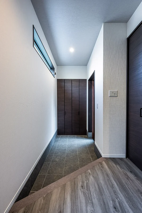 7ARC（セブンアーク）の施工実績｜堺市西区に建てた注文住宅の広い玄関