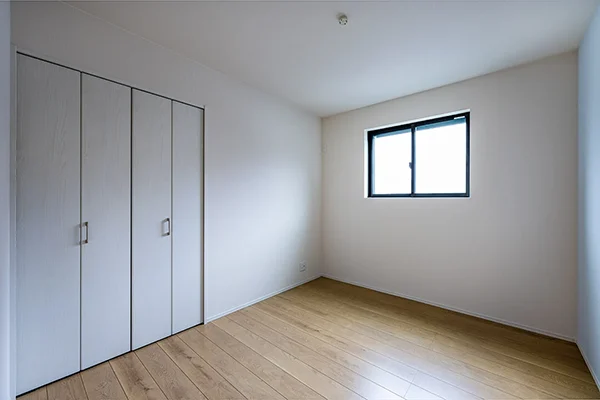 7ARC（セブンアーク）の施工実績｜大阪市港区に建てた注文住宅の洋室