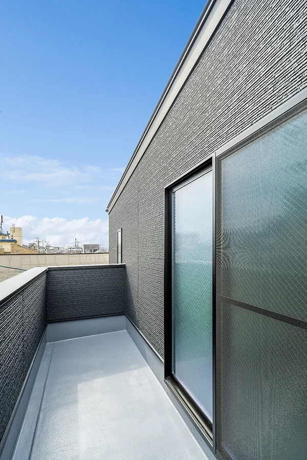 7ARC（セブンアーク）の施工実績｜東大阪市に建てた注文住宅のバルコニー