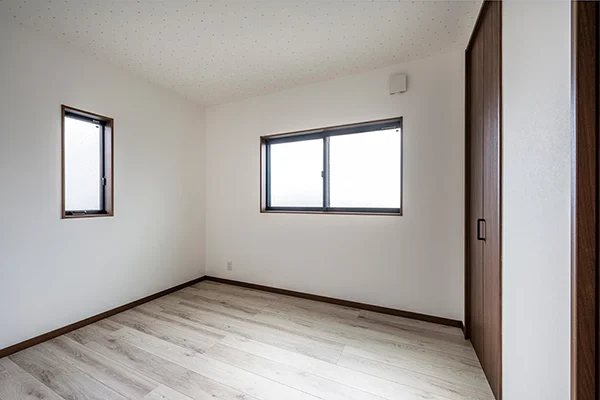 7ARC（セブンアーク）の施工実績｜東大阪市に建てた注文住宅の洋室