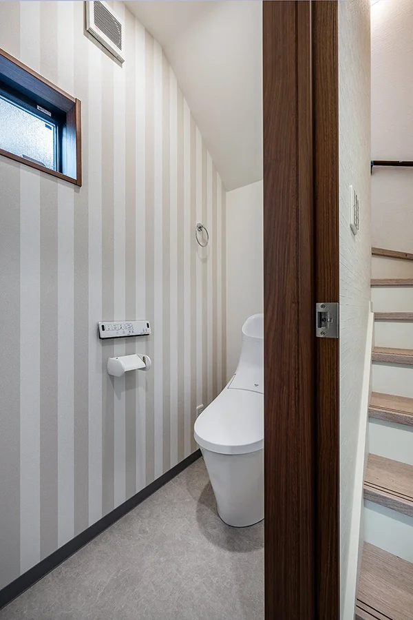 7ARC（セブンアーク）の施工実績｜東大阪市に建てた注文住宅のトイレ