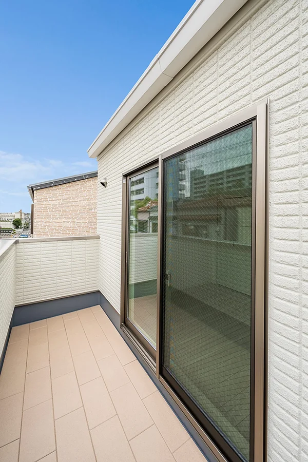 7ARC（セブンアーク）の施工実績｜大阪市此花区に建てた注文住宅のバルコニー