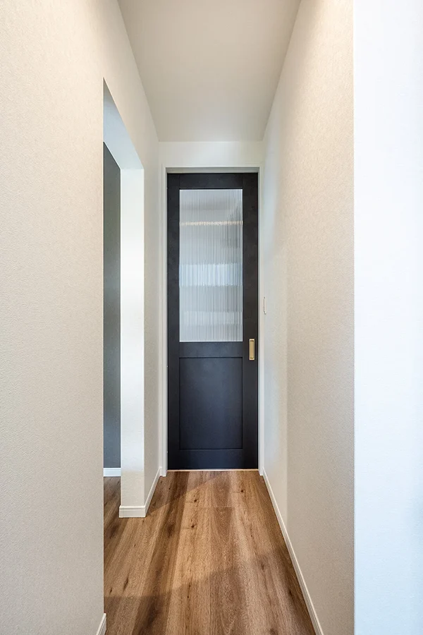 7ARC（セブンアーク）の施工実績｜大阪府豊中市に建てた注文住宅の1階廊下