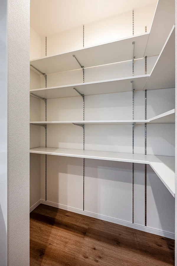 7ARC（セブンアーク）の施工実績｜大阪府豊中市に建てた注文住宅のパントリー