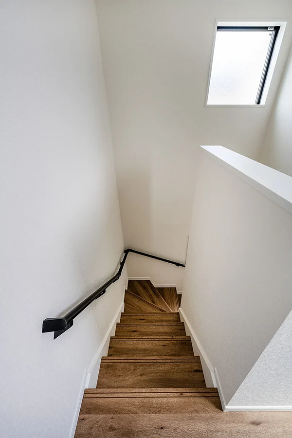 7ARC（セブンアーク）の施工実績｜大阪府豊中市に建てた注文住宅の階段