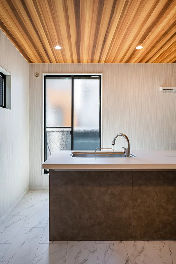 7ARC（セブンアーク）の施工実績｜大阪市西成区に建てた注文住宅のキッチン