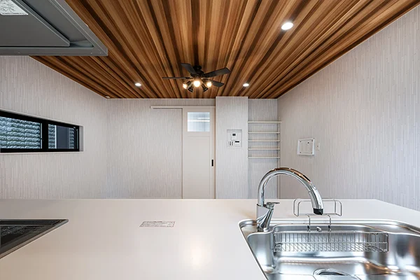 7ARC（セブンアーク）の施工実績｜大阪市西成区に建てた注文住宅のLDK