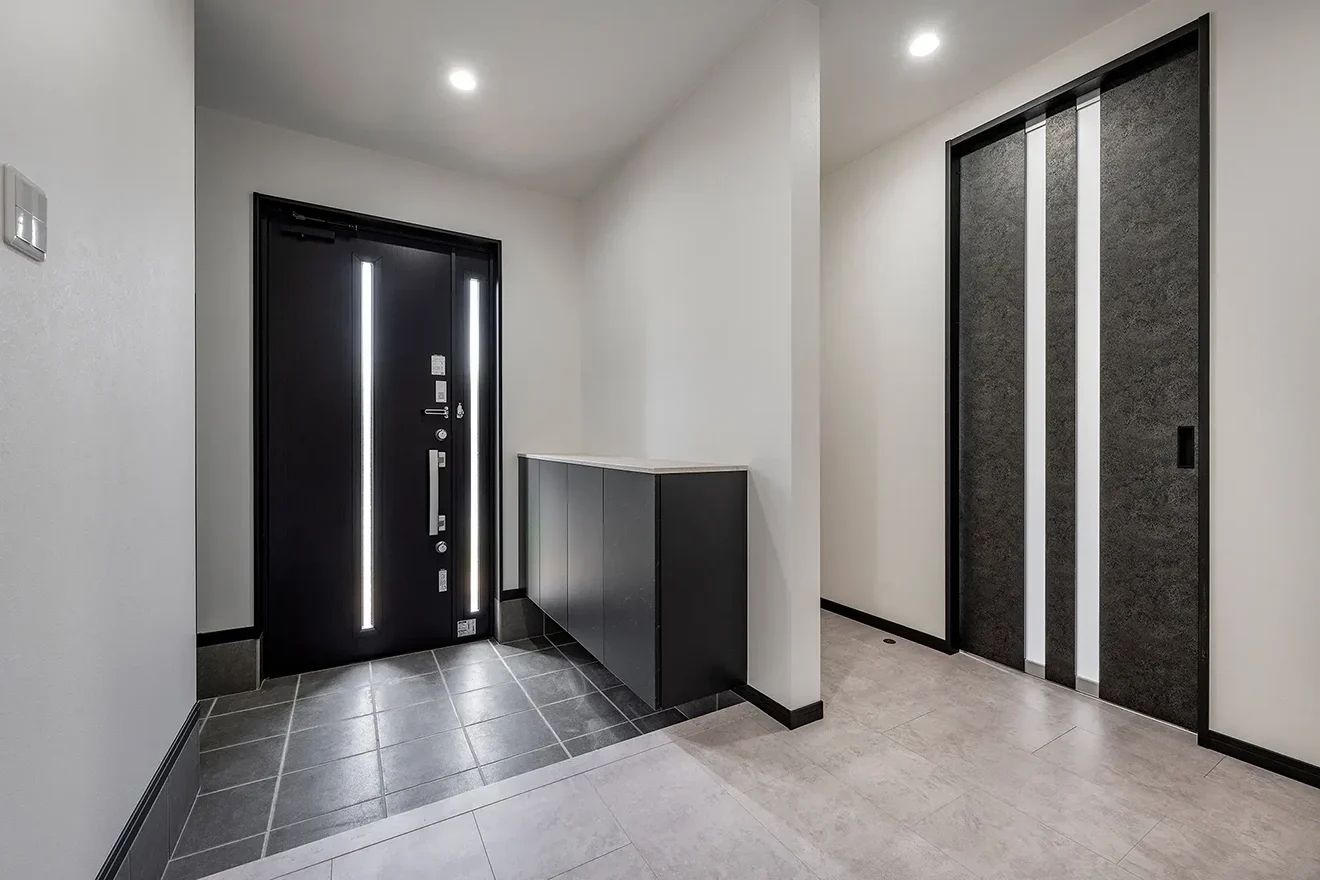 7ARC（セブンアーク）の施工実績｜京都府相楽群精華町に建てた注文住宅の玄関