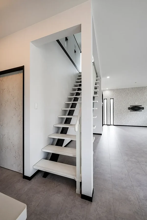 7ARC（セブンアーク）の施工実績｜京都府相楽群精華町に建てた注文住宅の階段