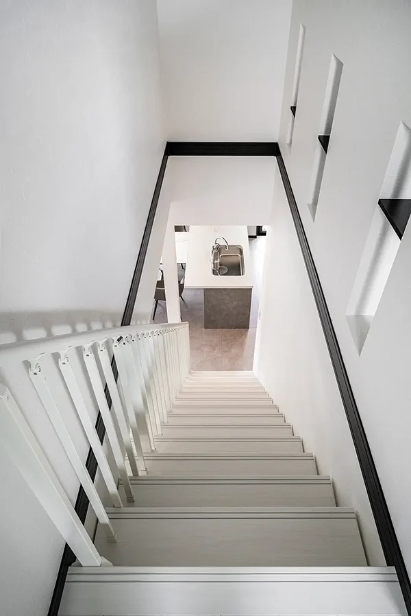 7ARC（セブンアーク）の施工実績｜京都府相楽群精華町に建てた注文住宅の階段