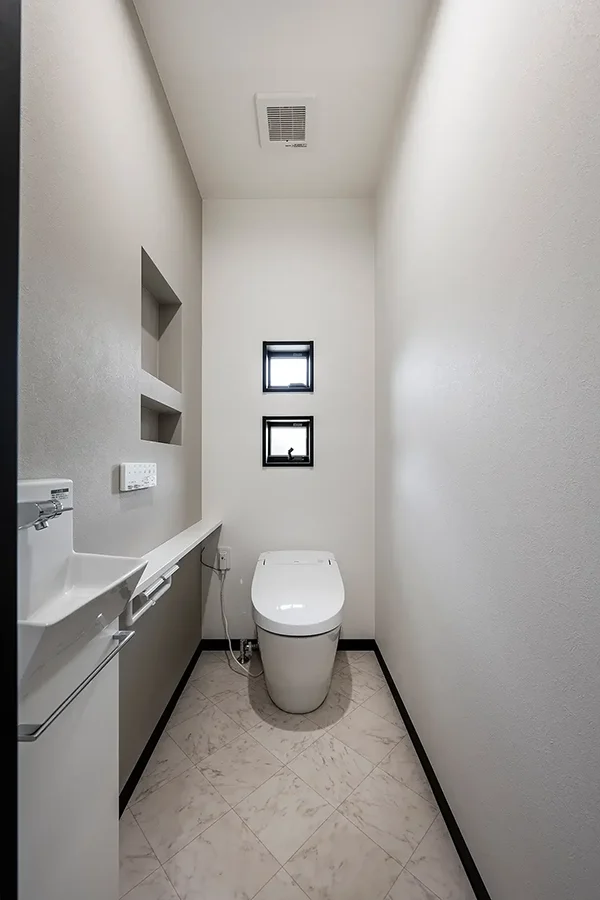 7ARC（セブンアーク）の施工実績｜京都府相楽群精華町に建てた注文住宅のトイレ