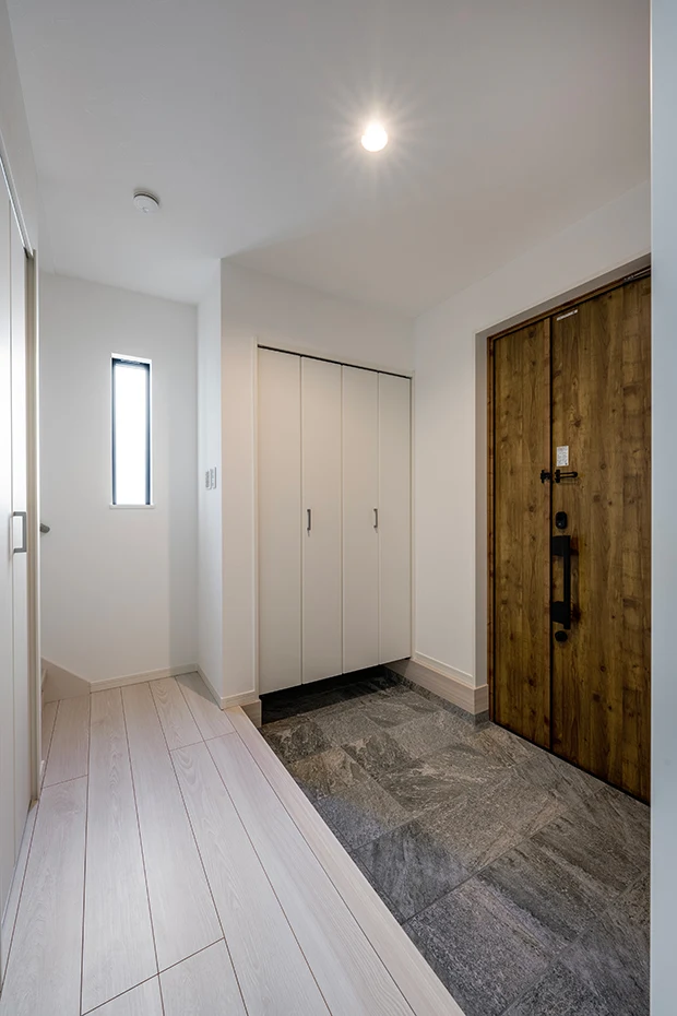 7ARC（セブンアーク）の施工実績｜大阪市此花区に建てた注文住宅の玄関