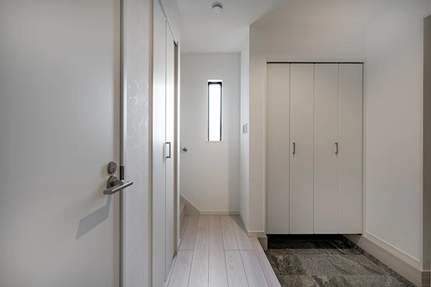 7ARC（セブンアーク）の施工実績｜大阪市此花区に建てた注文住宅の玄関