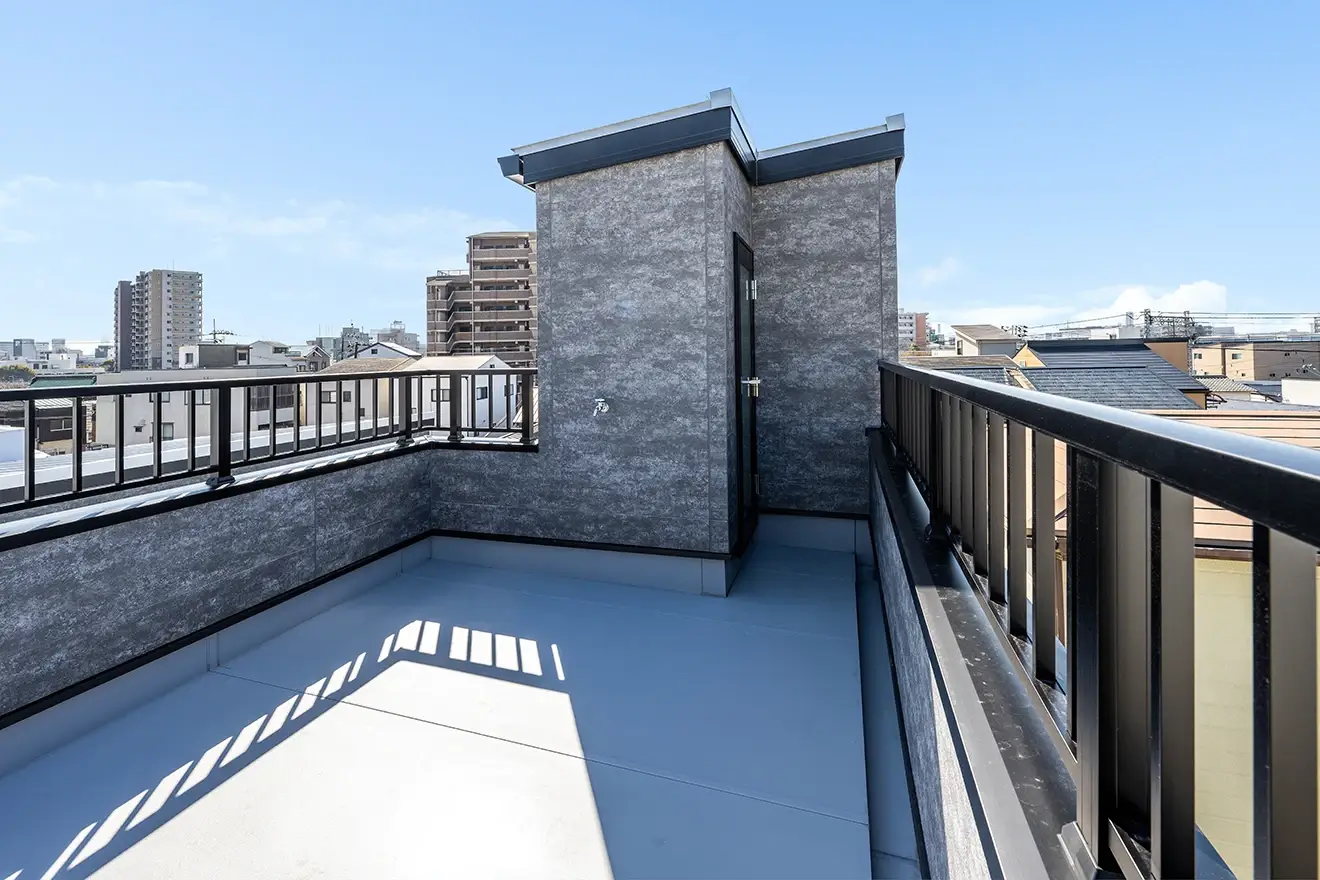 7ARC（セブンアーク）の施工実績｜大阪市此花区に建てた注文住宅のバルコニー