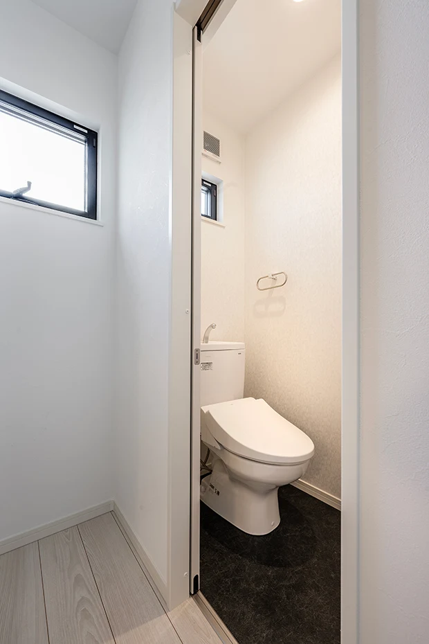 7ARC（セブンアーク）の施工実績｜大阪市此花区に建てた注文住宅のトイレ