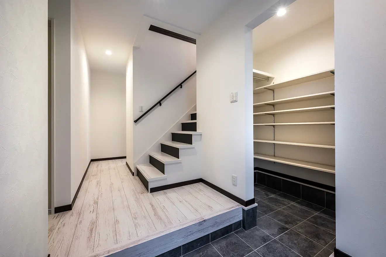 7ARC（セブンアーク）の施工実績｜大阪府守口市に建てた注文住宅の玄関