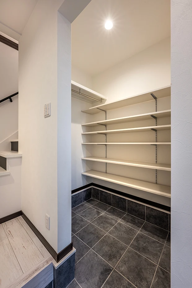 7ARC（セブンアーク）の施工実績｜大阪府守口市に建てた注文住宅の玄関