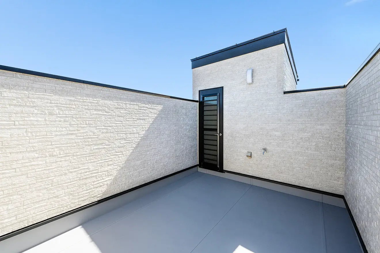 7ARC（セブンアーク）の施工実績｜大阪府守口市に建てた注文住宅のルーフバルコニー