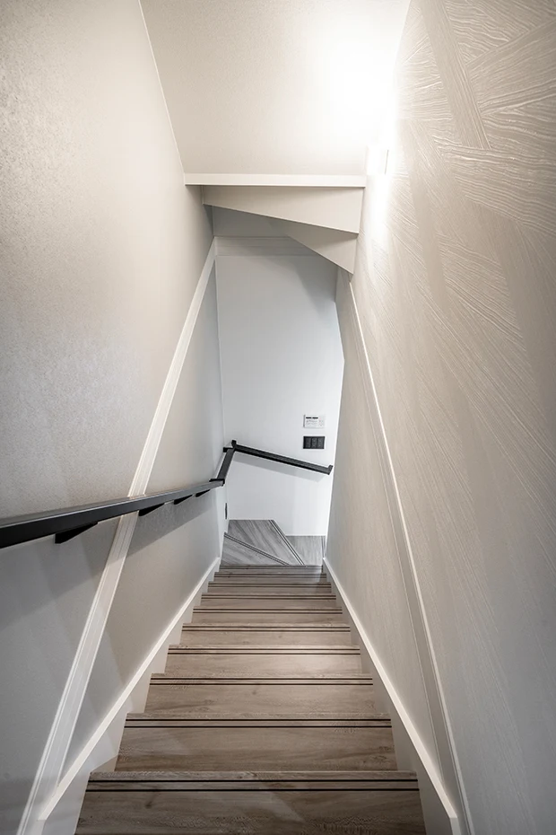 7ARC（セブンアーク）の施工実績｜大阪府吹田市に建てた注文住宅の階段