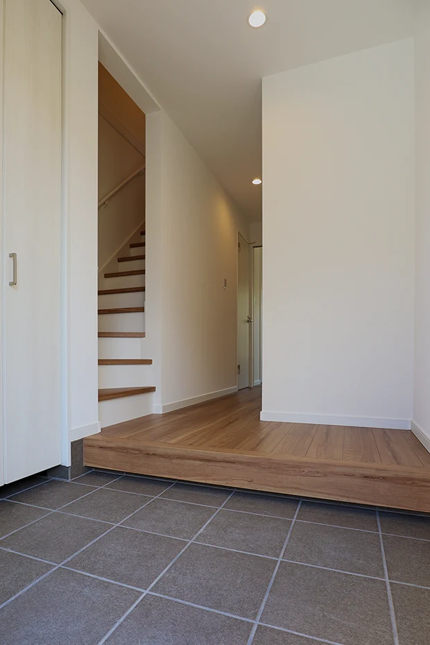 7ARC（セブンアーク）の施工実績｜大阪府守口市に建てた注文住宅の玄関