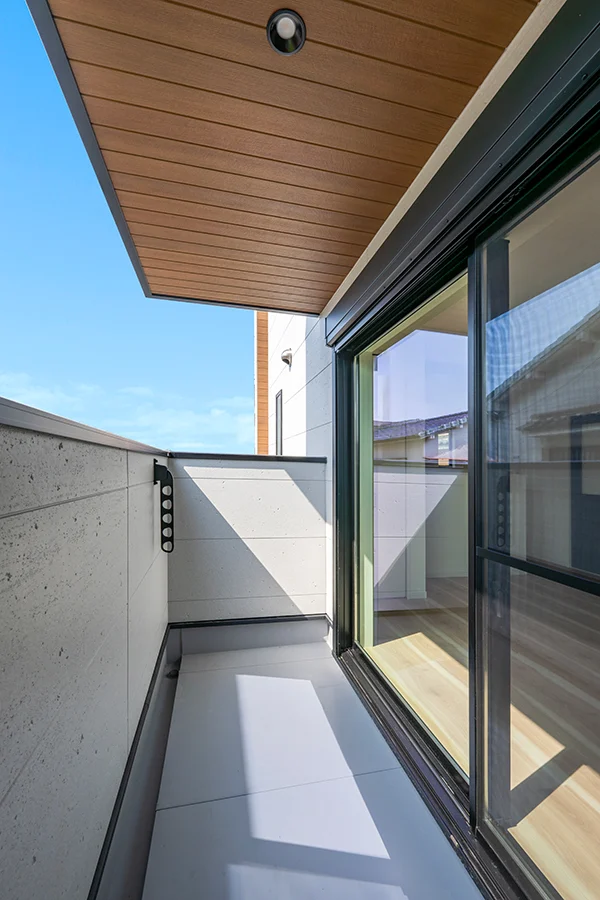 7ARC（セブンアーク）の施工実績｜東大阪市に建てた注文住宅のバルコニー