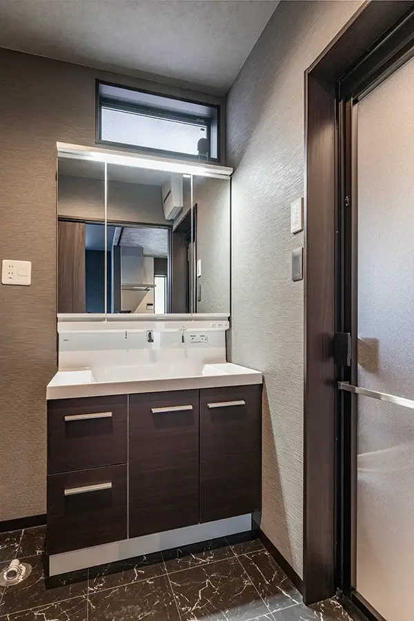 7ARC（セブンアーク）の施工実績｜大阪府守口市に建てた注文住宅の洗面室