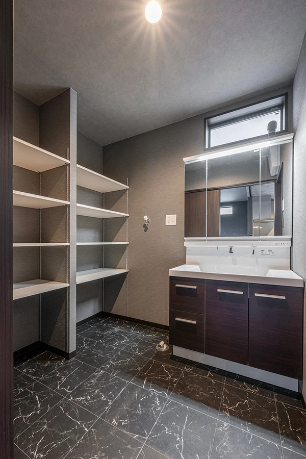 7ARC（セブンアーク）の施工実績｜大阪府守口市に建てた注文住宅の洗面室