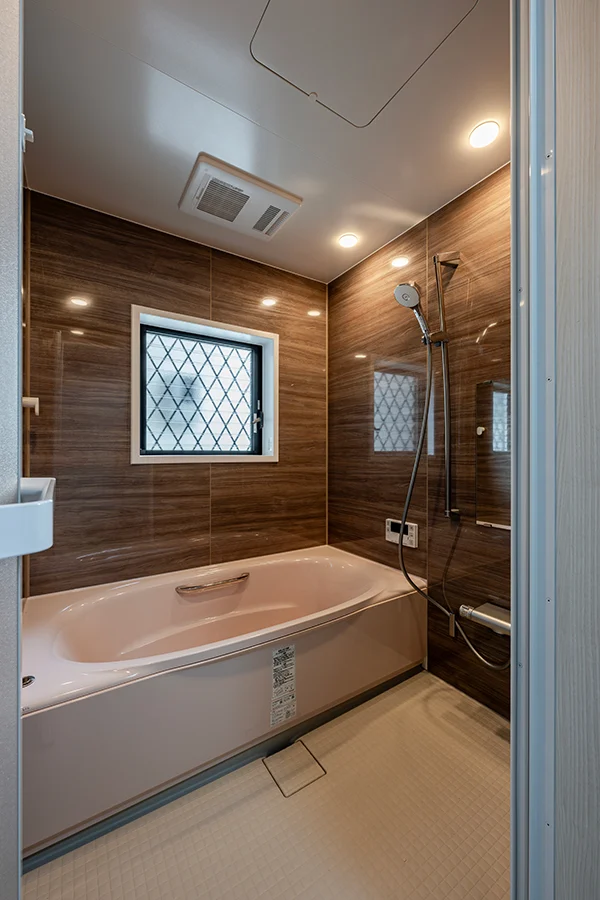 7ARC（セブンアーク）の施工実績｜大阪狭山市のリフォームした中古一戸建ての浴室