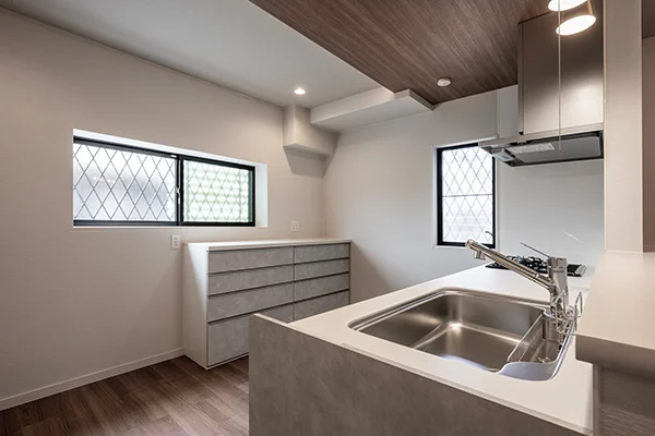 7ARC（セブンアーク）の施工実績｜大阪狭山市のリフォームした中古一戸建てのキッチン