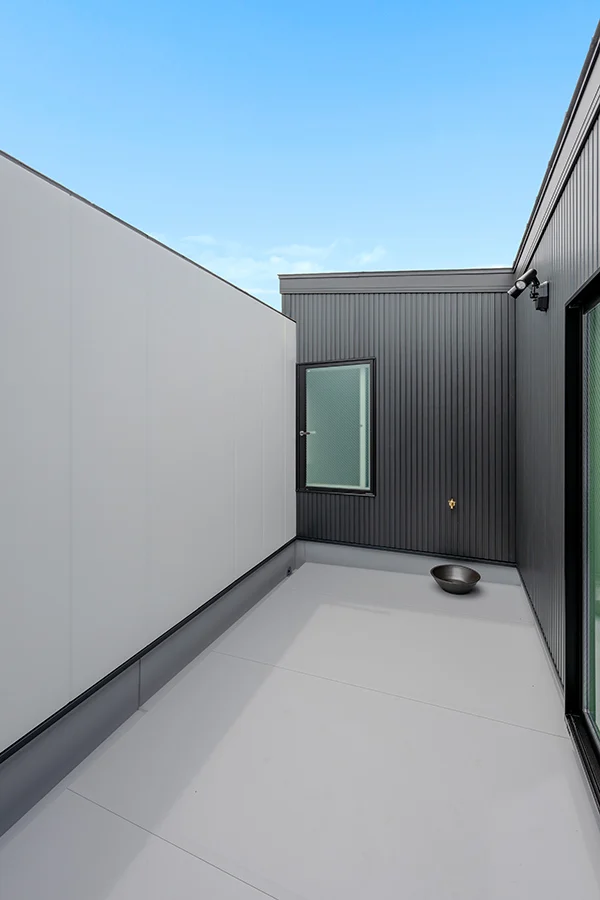 7ARC（セブンアーク）の施工実績｜大阪市西成区に建てた注文住宅のバルコニー