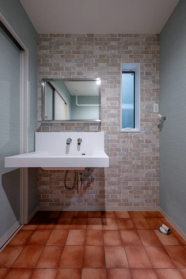 7ARC（セブンアーク）の施工実績｜大阪市西成区に建てた注文住宅の洗面室