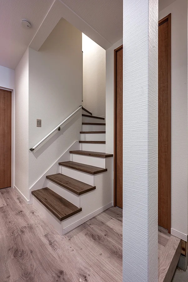 7ARC（セブンアーク）の施工実績｜大阪市東住吉区に建てた注文住宅の玄関