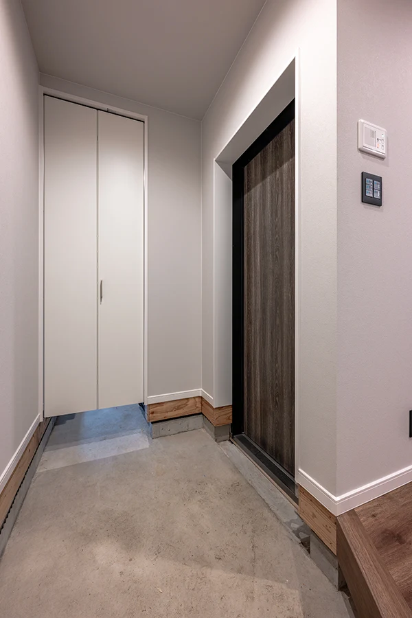 7ARC（セブンアーク）の施工実績｜東大阪市に建てた注文住宅の玄関
