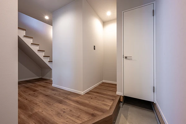 7ARC（セブンアーク）の施工実績｜東大阪市に建てた注文住宅の玄関