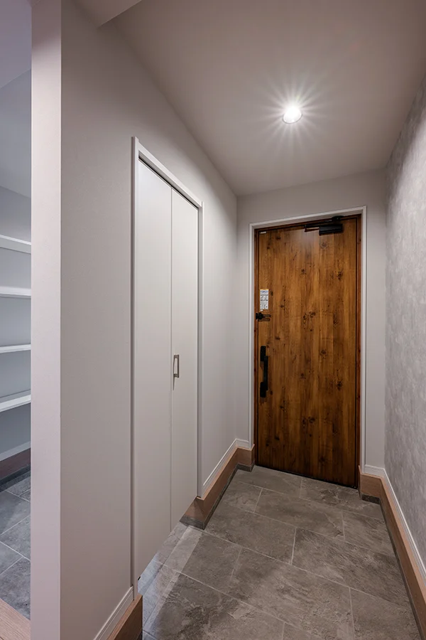 7ARC（セブンアーク）の施工実績｜大阪府堺市北区に建てた注文住宅の玄関