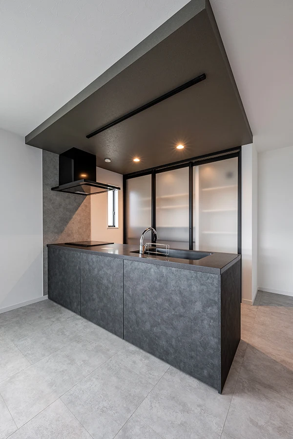 7ARC（セブンアーク）の施工実績｜大阪府寝屋川市に建てた注文住宅のキッチン