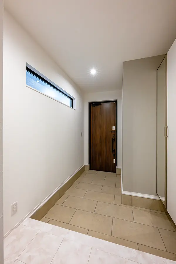 大阪市平野区の新築注文住宅　玄関｜7ARC施工事例