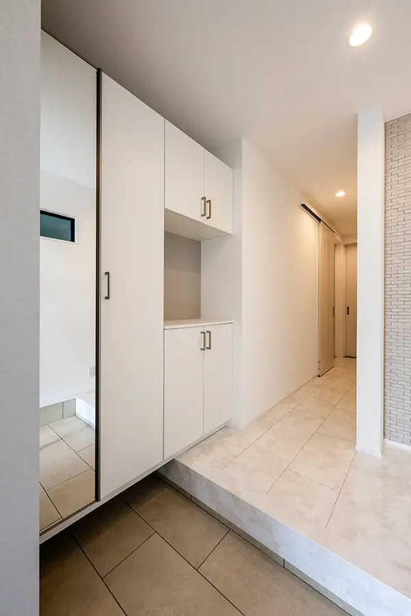 大阪市平野区の新築注文住宅　玄関｜7ARC施工事例