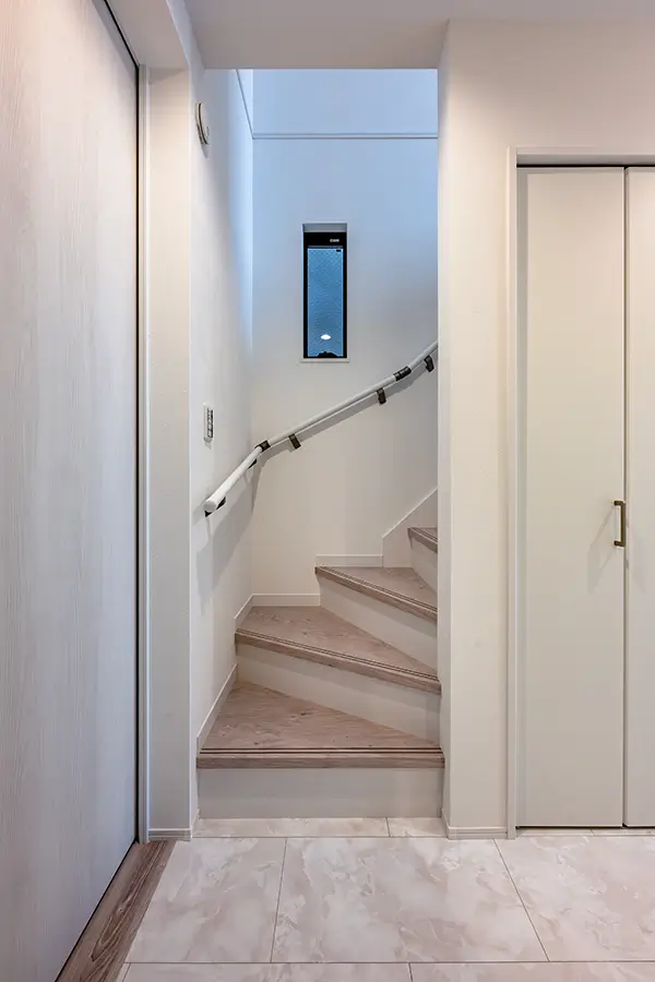 大阪市平野区の新築注文住宅　廊下｜7ARC施工事例