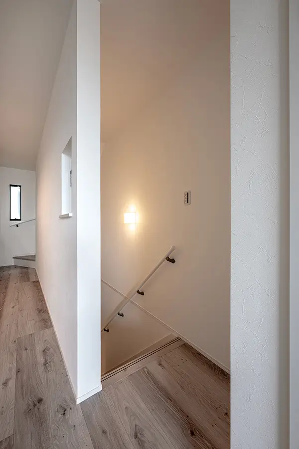 大阪市平野区の新築注文住宅　廊下｜7ARC施工事例