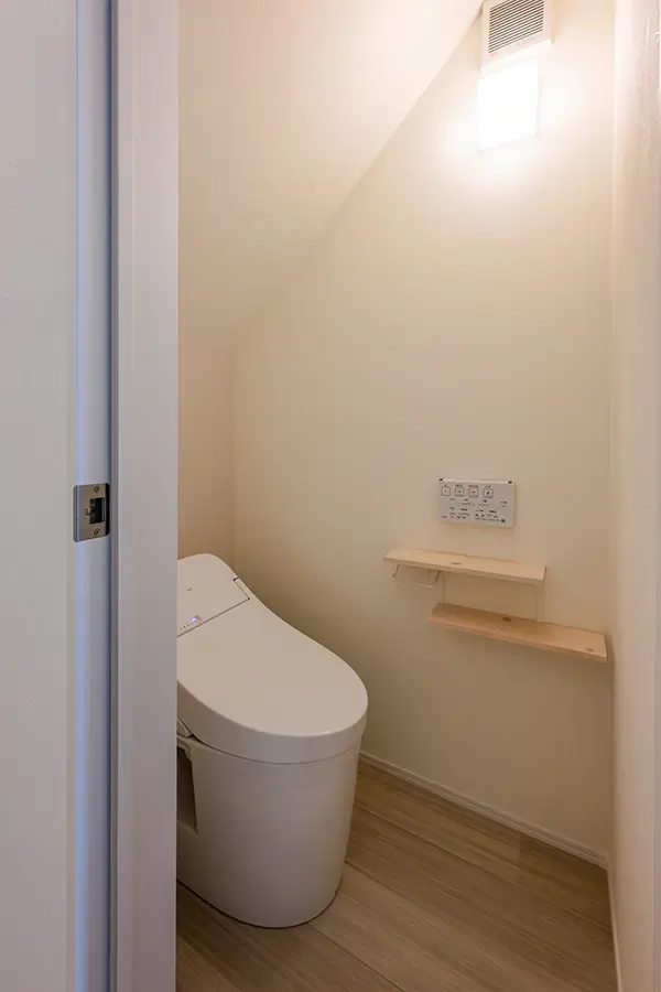 大阪市平野区の新築注文住宅　トイレ｜7ARC施工事例